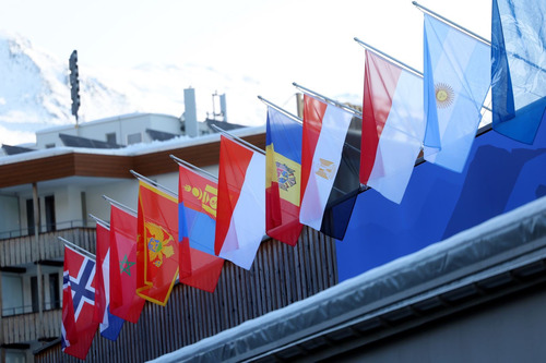 56 дахь удаагийн Дэлхийн эдийн засгийн чуулга уулзалтад Швейцарын Холбооны Улсын Давос хотноо болж байна